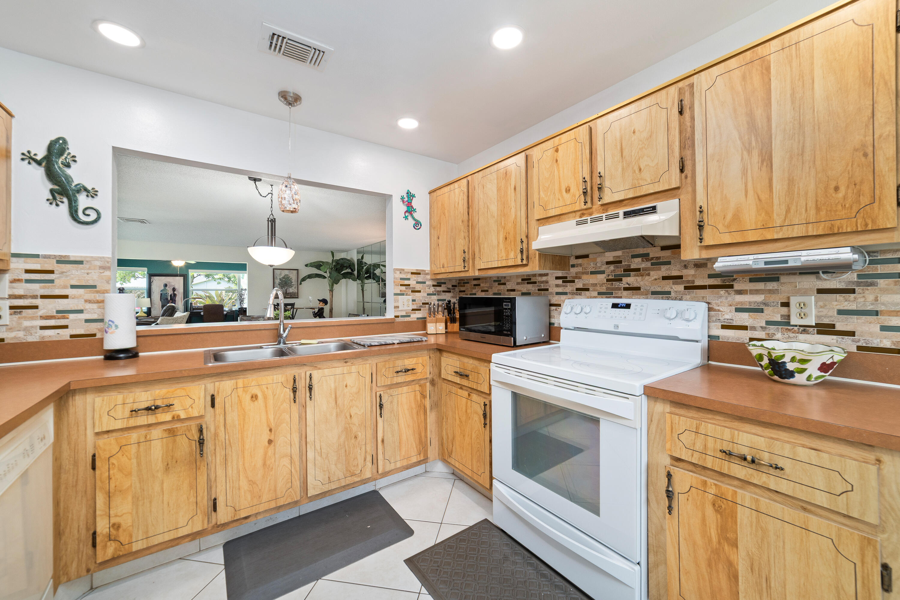 LUCERNE HOMES EAST 1 - Residential