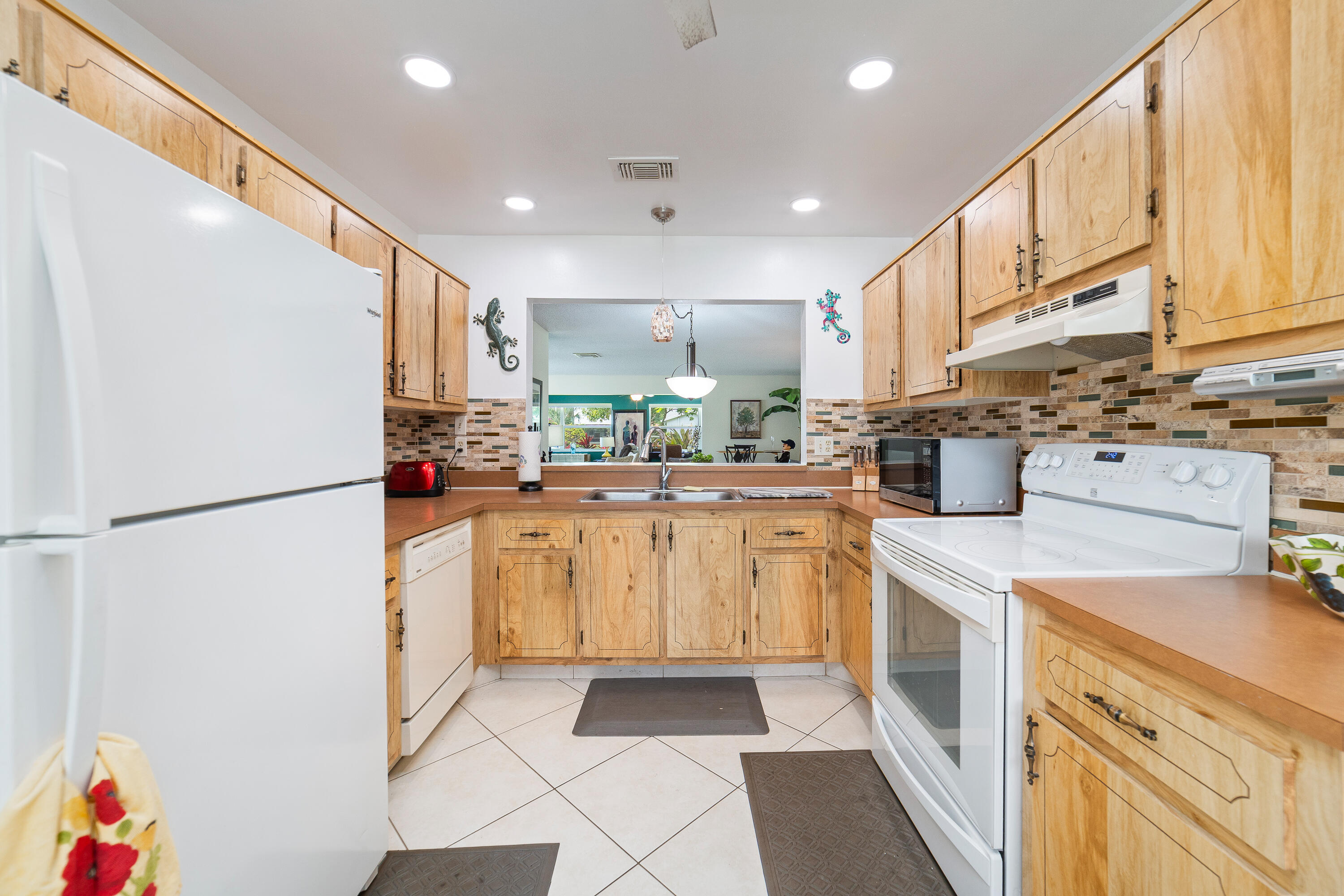 LUCERNE HOMES EAST 1 - Residential