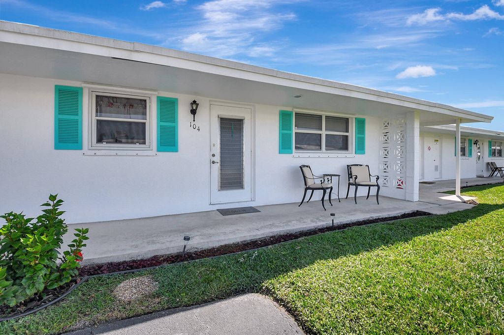 Photo of 1191 SW Lake Circle #104, Boynton Beach, FL 33426 (MLS # R11058818)