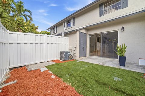 Tiny photo for 8207 Fairway Rd #8207, Sunrise, FL 33351 (MLS # B26031789)