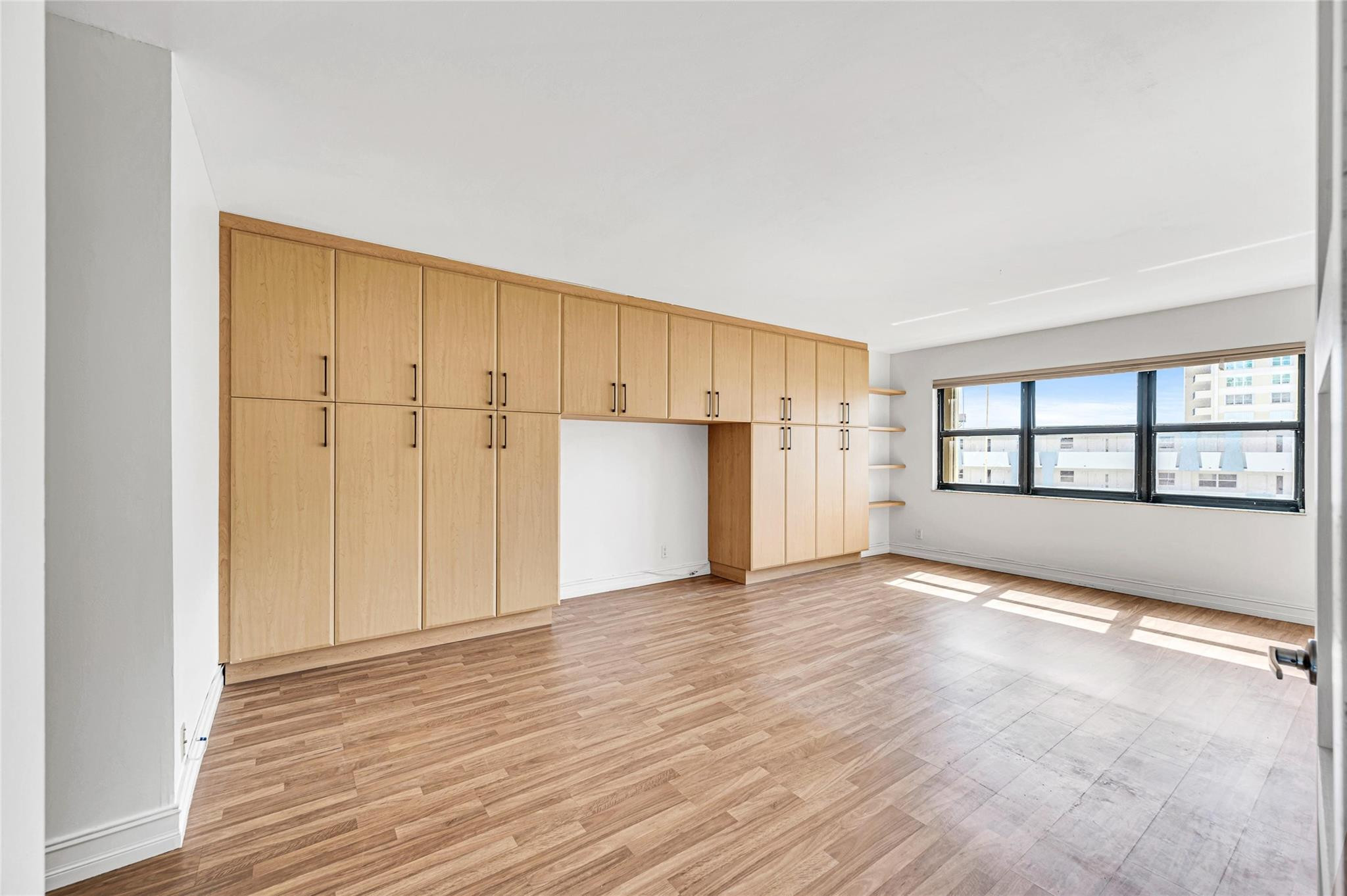 The Hampton Beach Club Co - Residential Lease