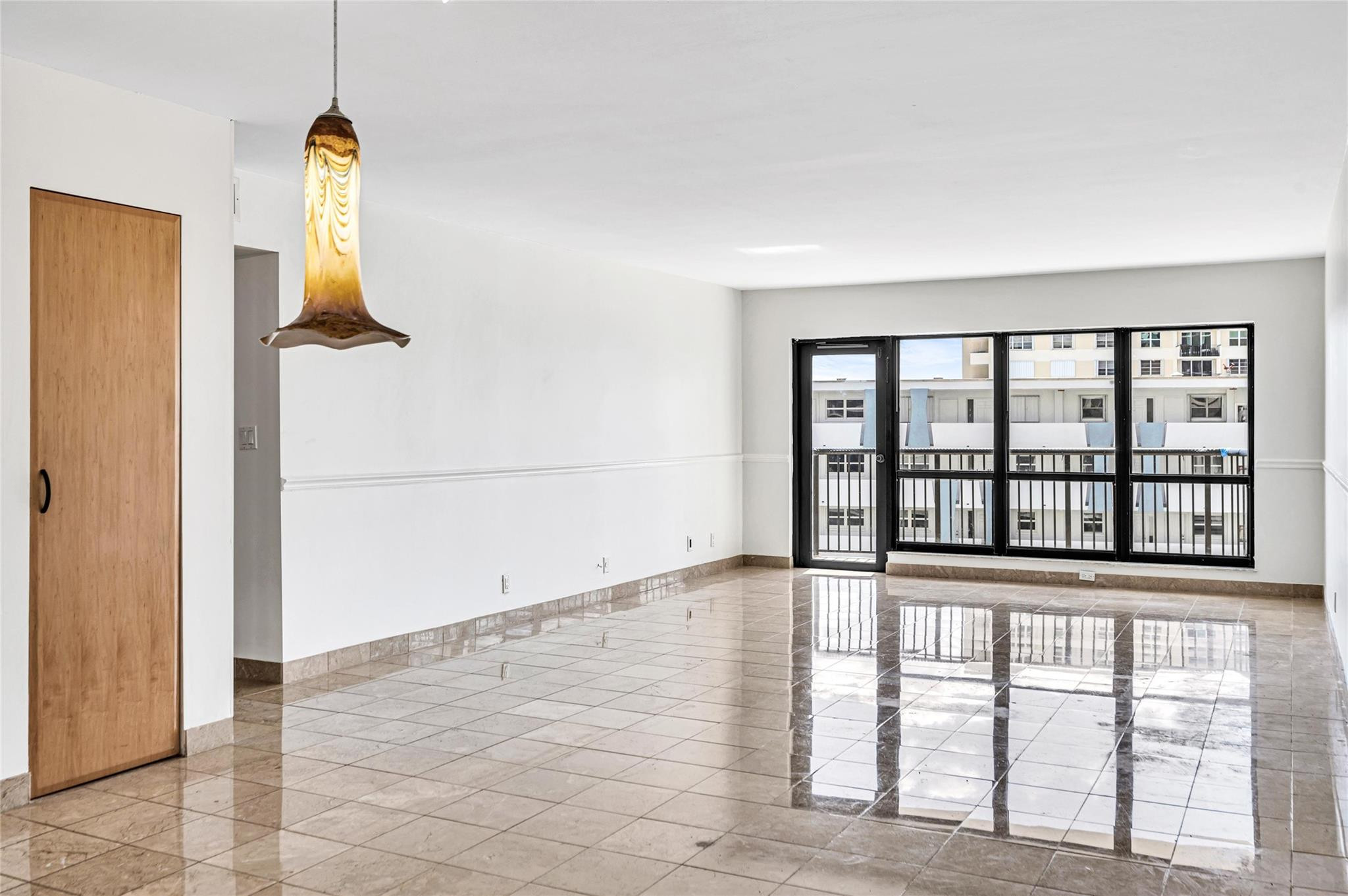 The Hampton Beach Club Co - Residential Lease