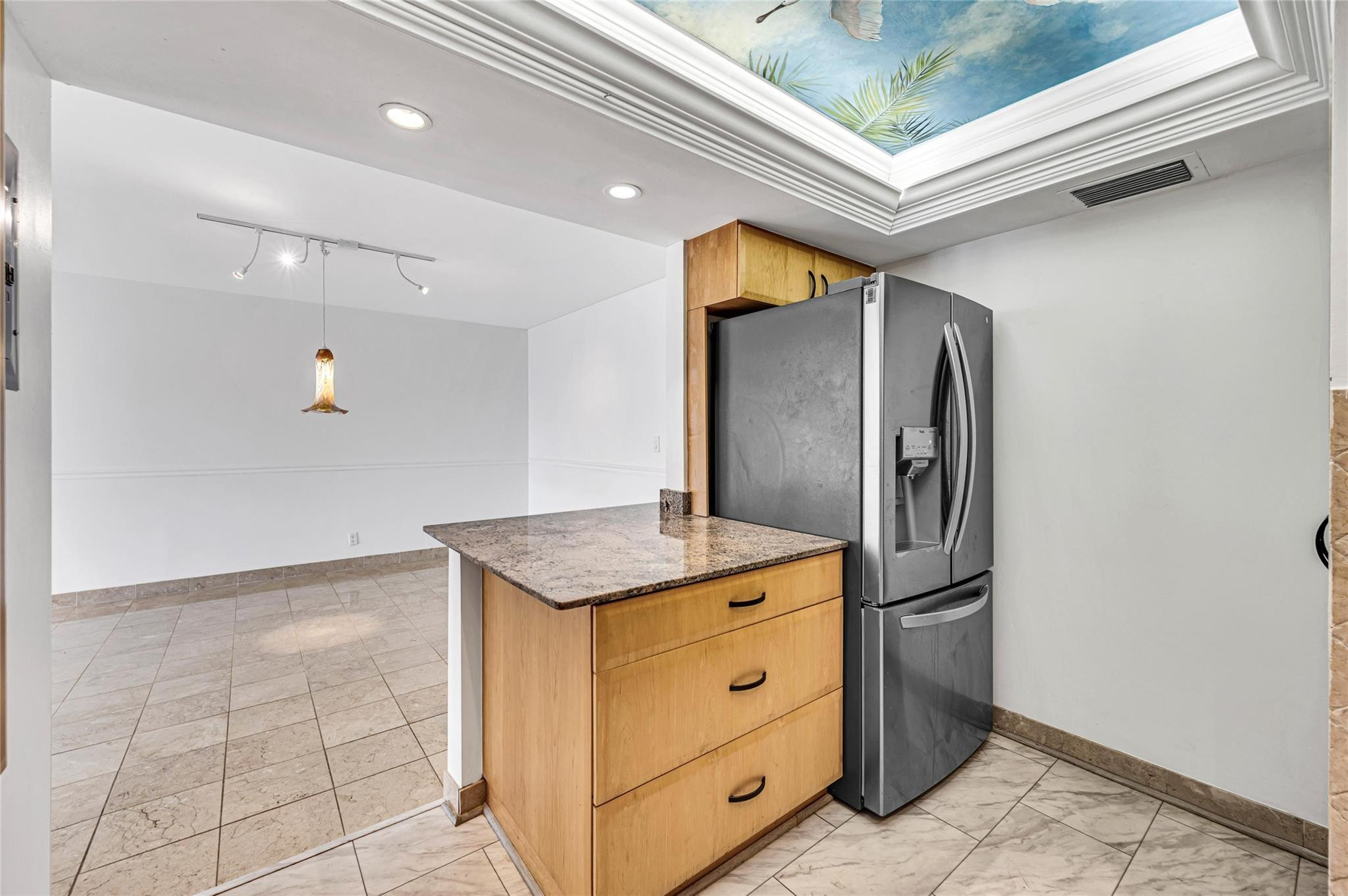 The Hampton Beach Club Co - Residential Lease