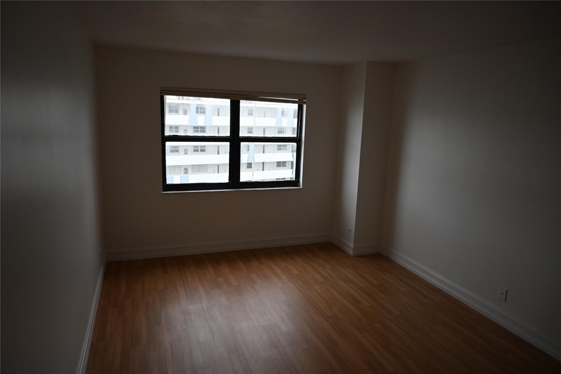 The Hampton Beach Club Co - Residential Lease