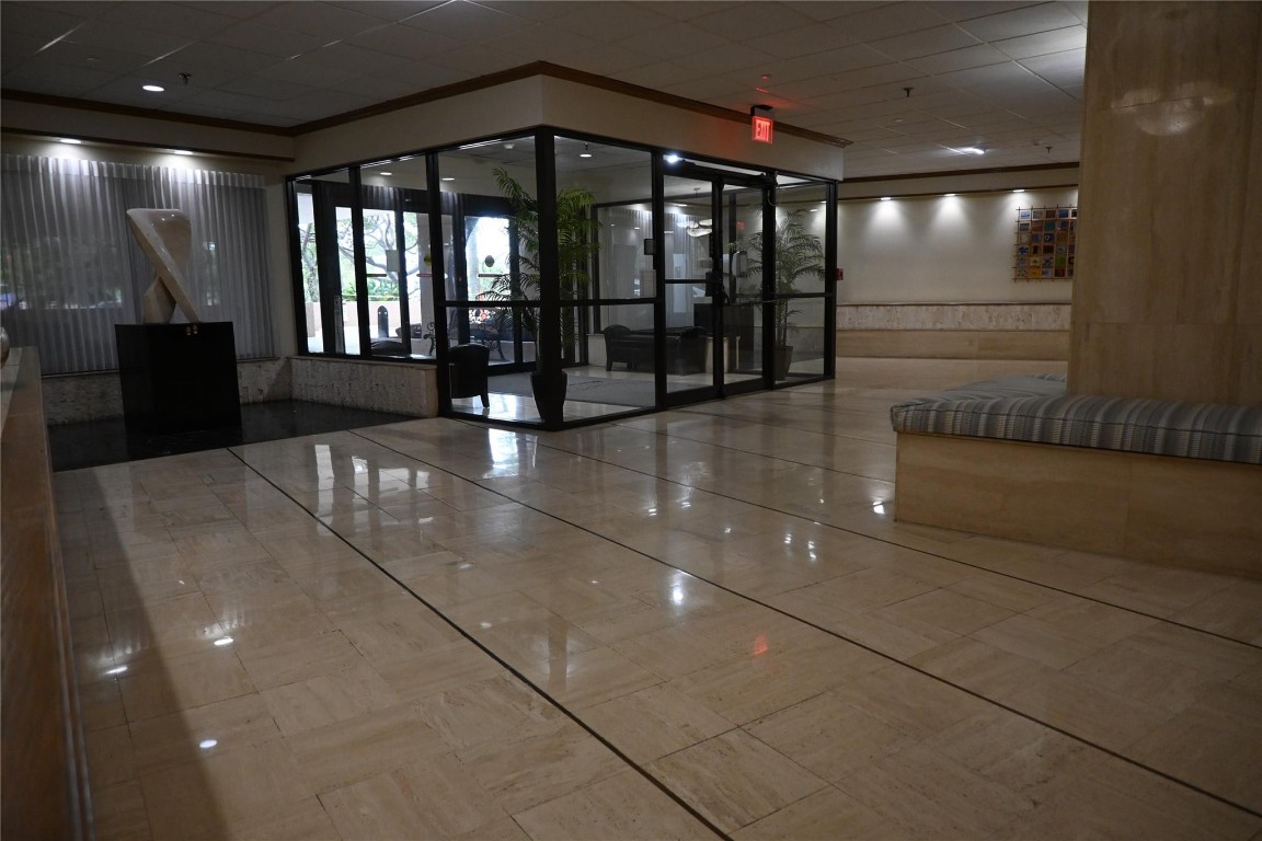 The Hampton Beach Club Co - Residential Lease