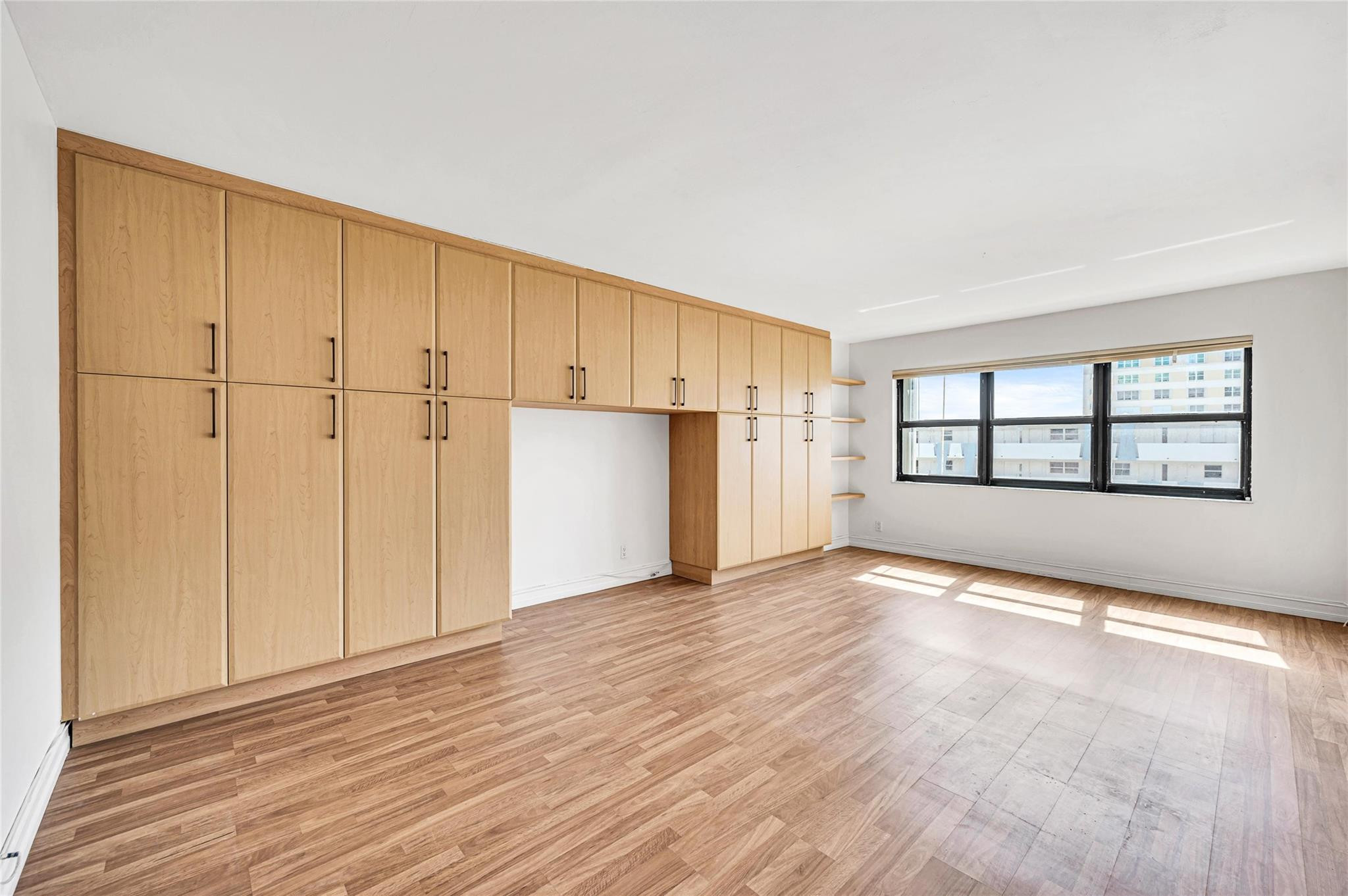 The Hampton Beach Club Co - Residential Lease