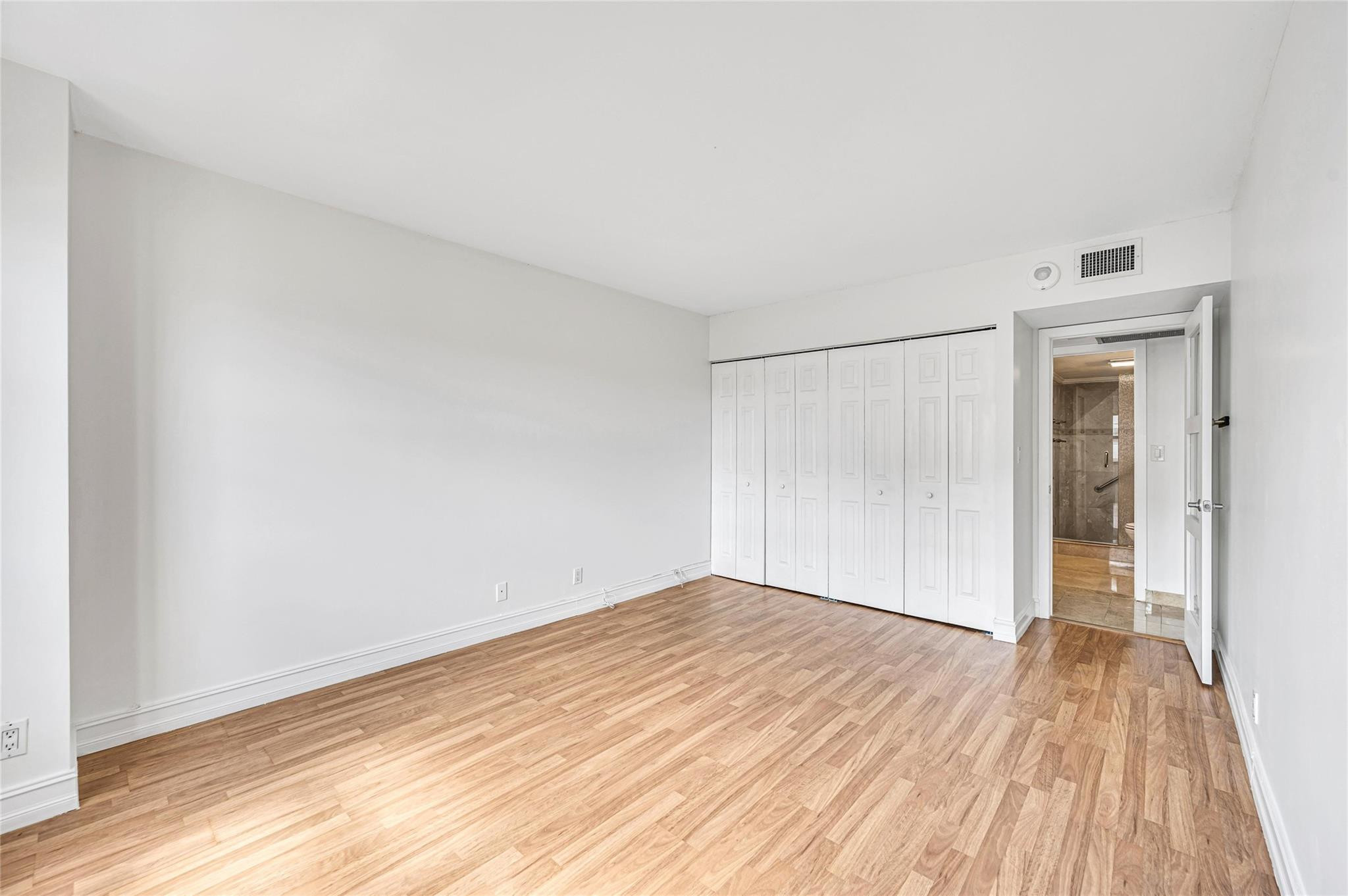 The Hampton Beach Club Co - Residential Lease