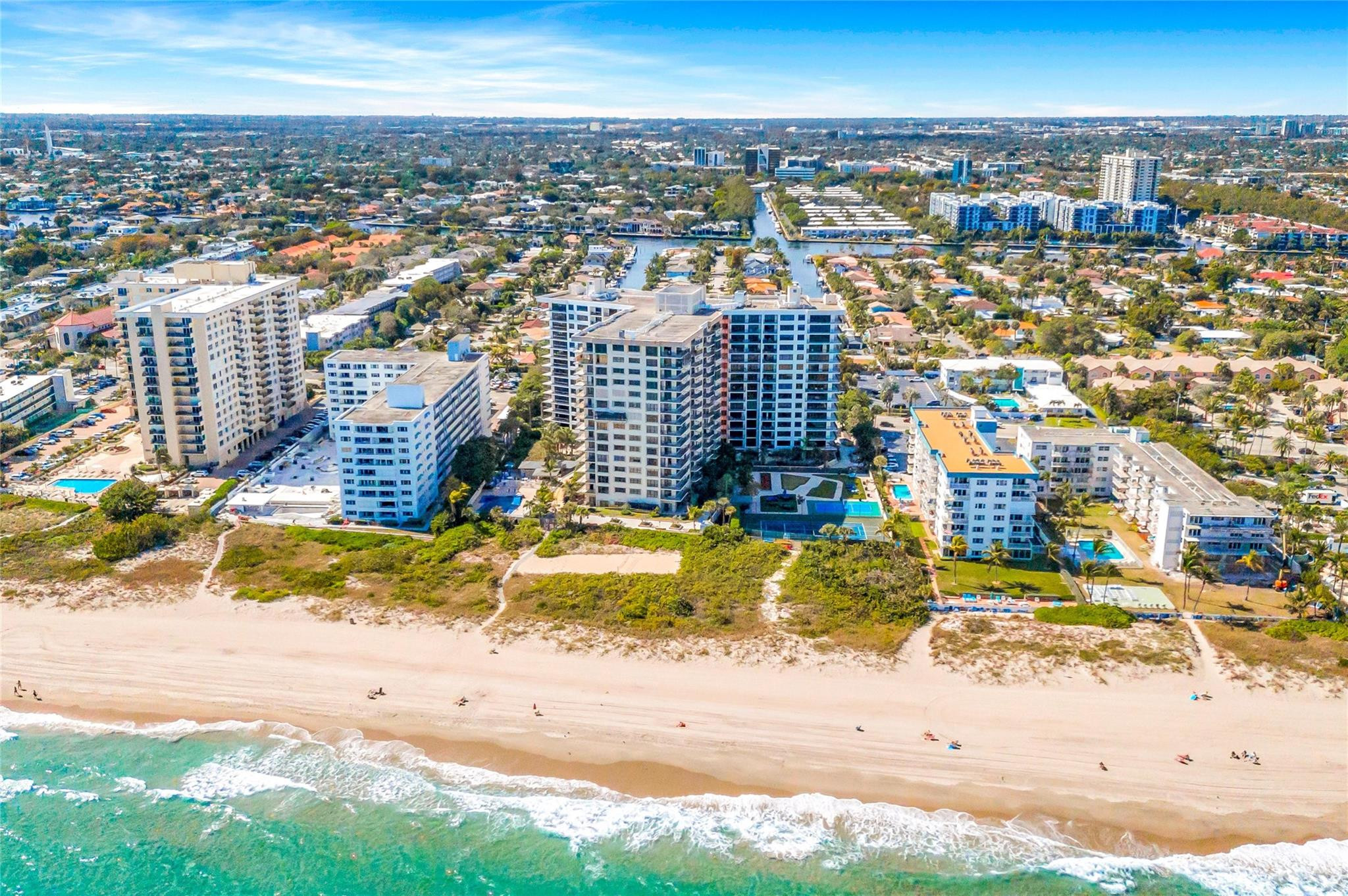 The Hampton Beach Club Co - Residential Lease