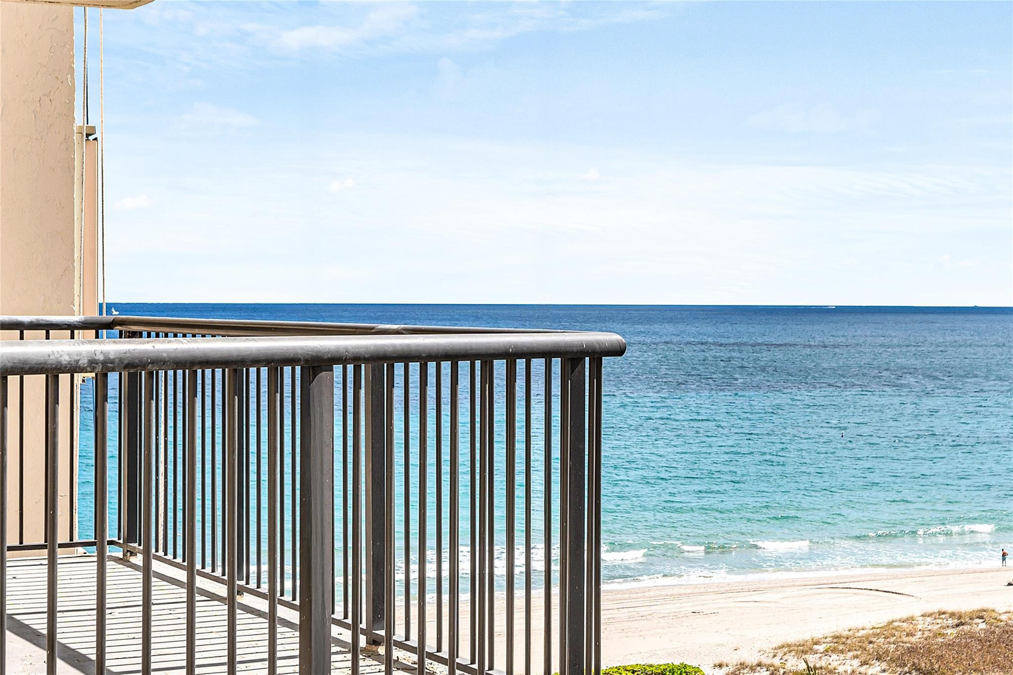 The Hampton Beach Club Co - Residential Lease