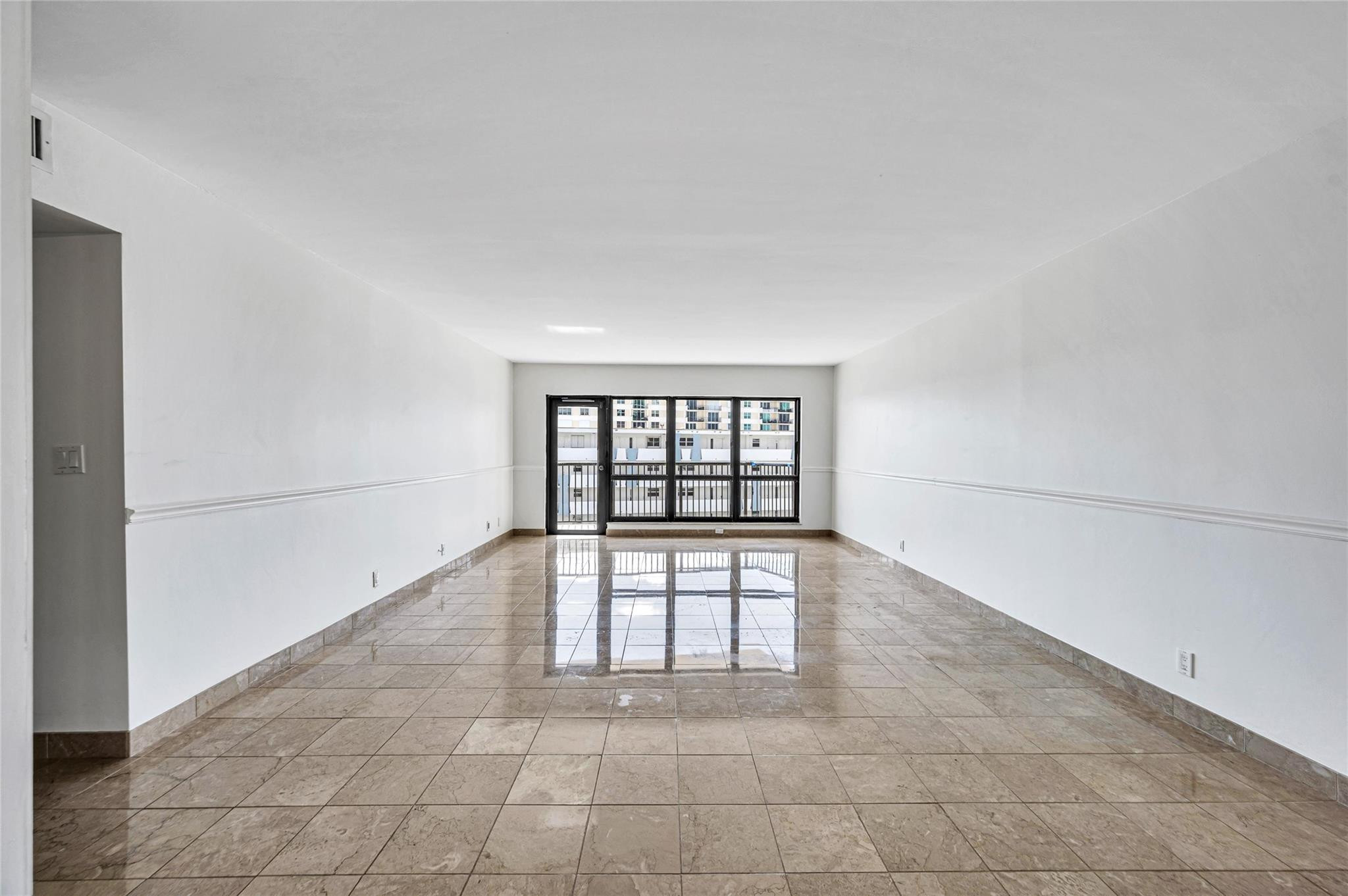 The Hampton Beach Club Co - Residential Lease