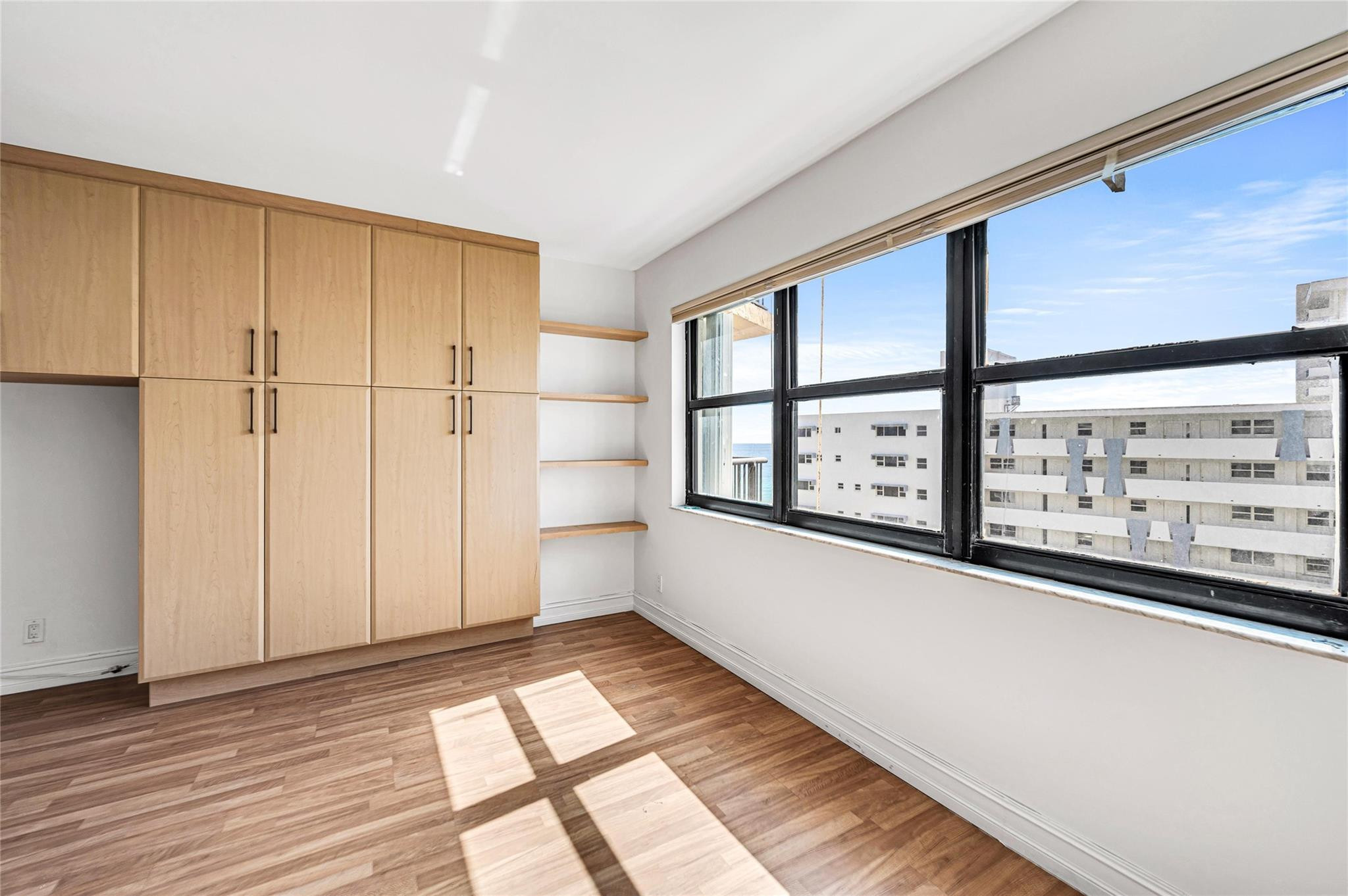 The Hampton Beach Club Co - Residential Lease