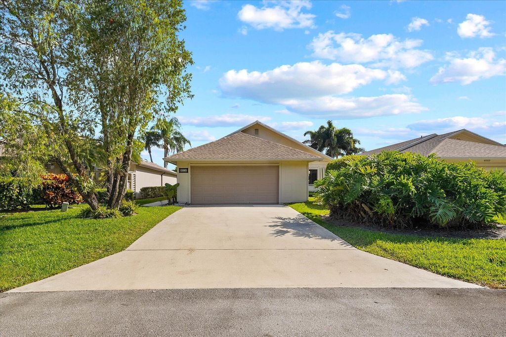 Photo of 6014 SE Franklin Place, Hobe Sound, FL 33455 (MLS # R10956136)