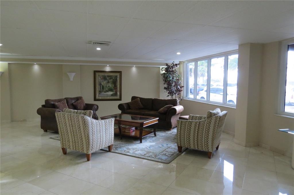 SEA MONARCH - Residential