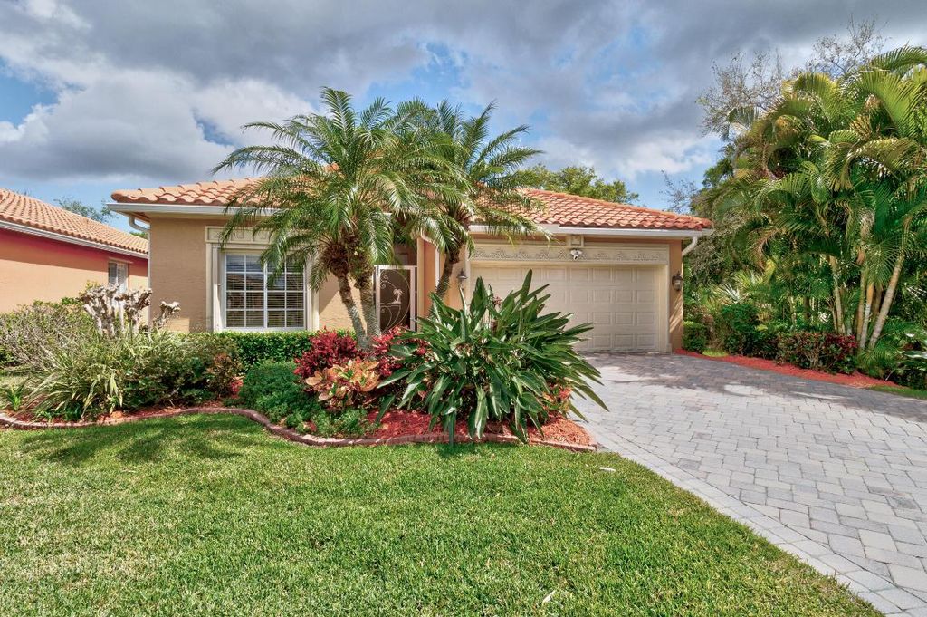 Photo of 6180 Dorchester Way, Vero Beach, FL 32966 (MLS # R11069704)