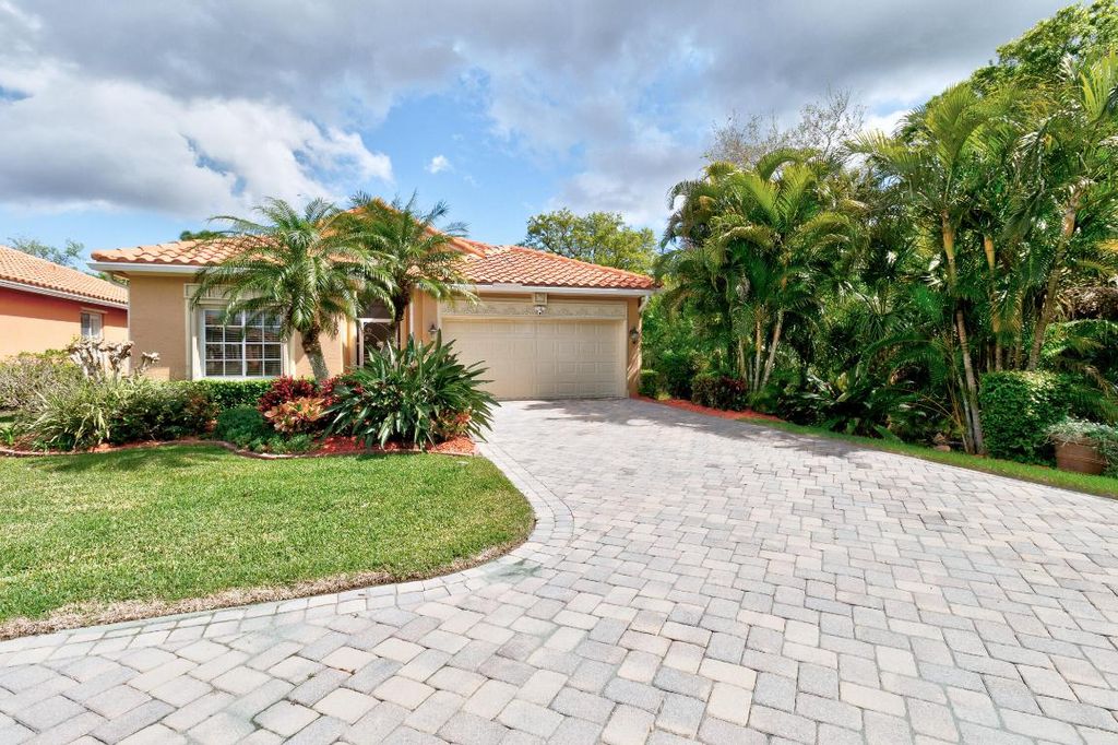 Photo of 6180 Dorchester Way, Vero Beach, FL 32966 (MLS # R11069704)
