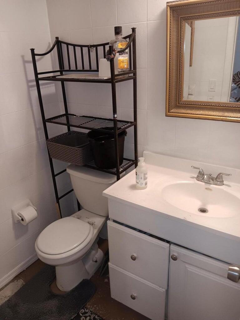 BLUE LAKE APTS CONDO - Residential