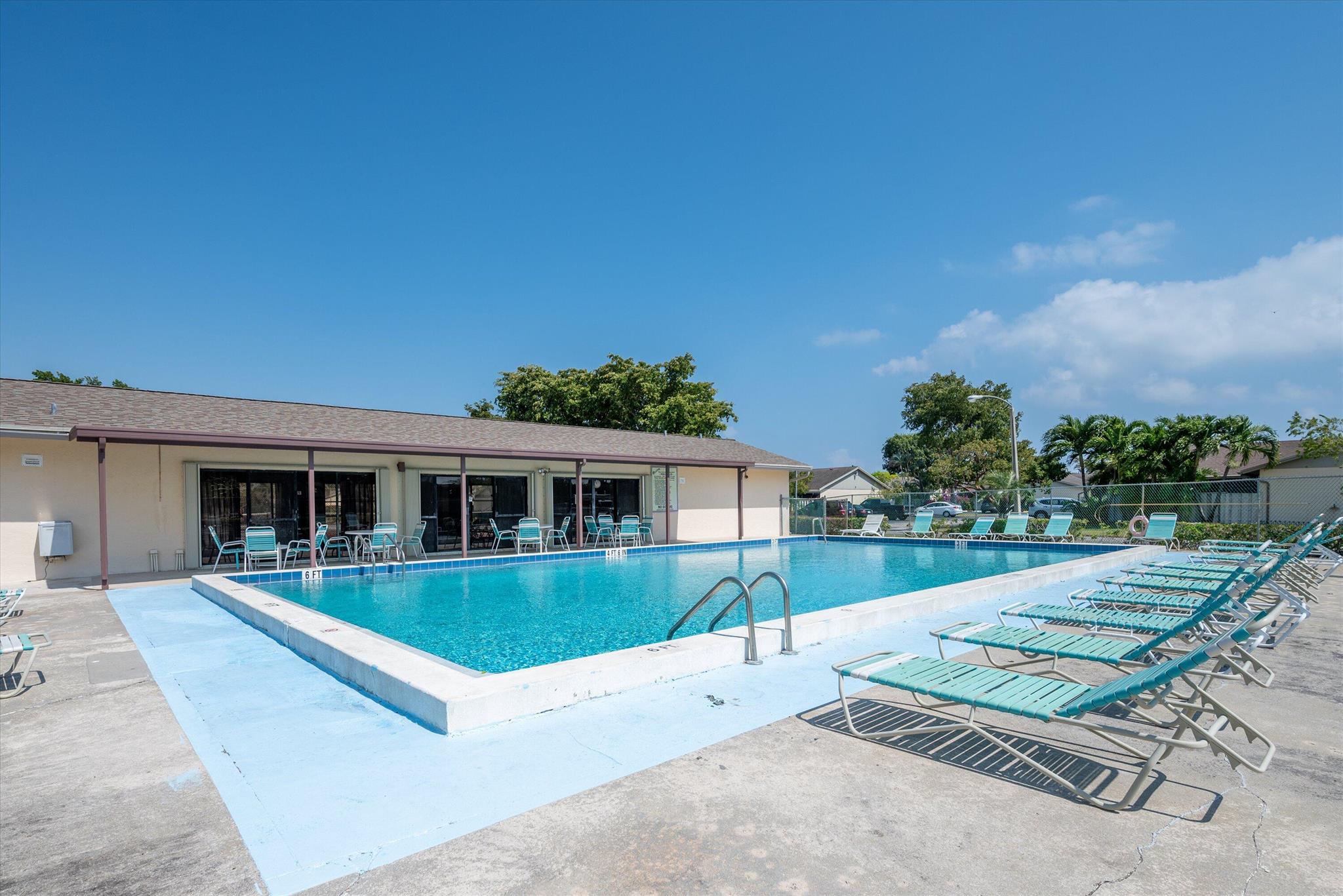 QUADRILLE - Residential Lease