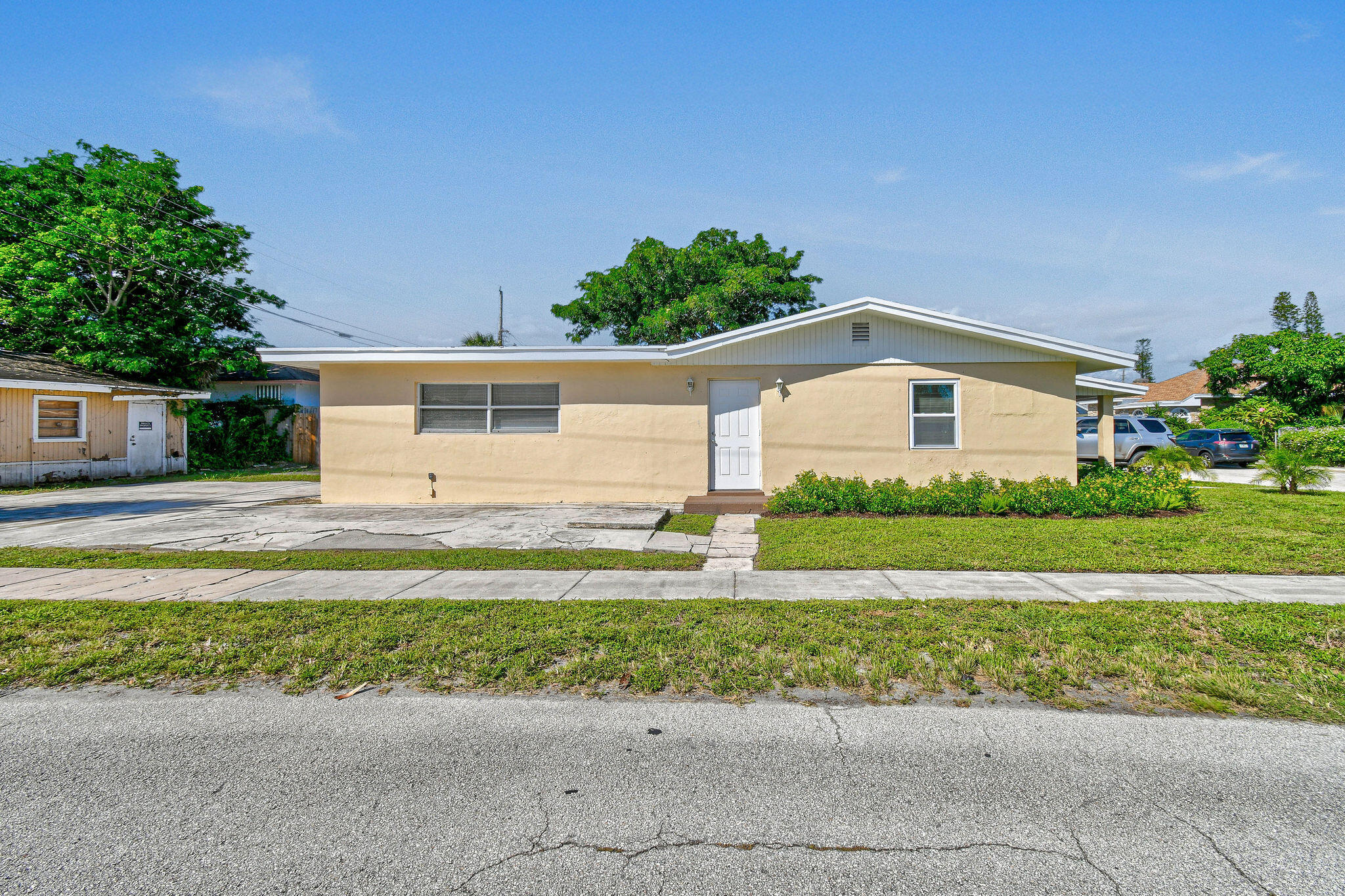 MONROE HEIGHTS - Residential