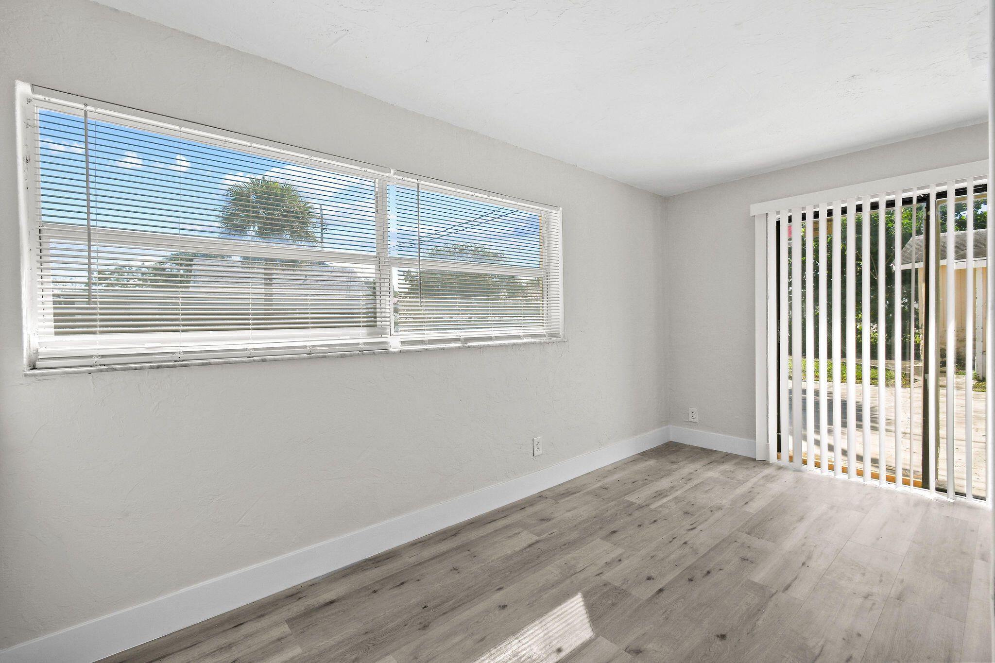 MONROE HEIGHTS - Residential