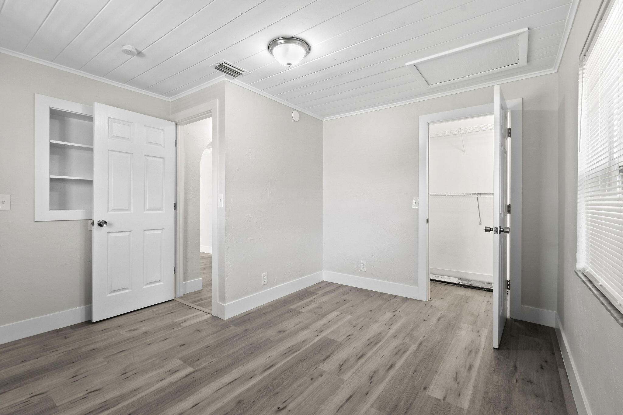 MONROE HEIGHTS - Residential