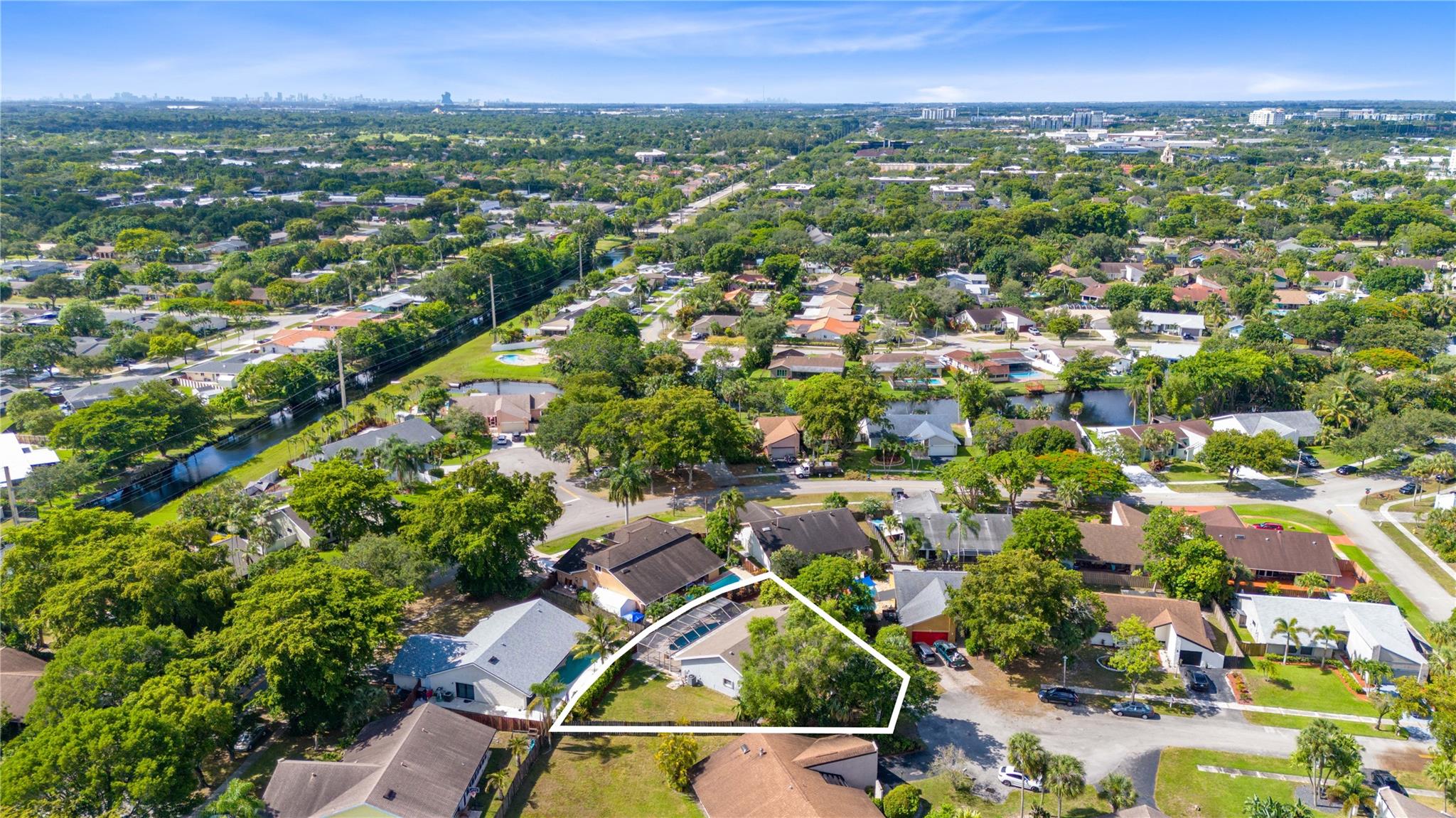 770 NW 77th Ave