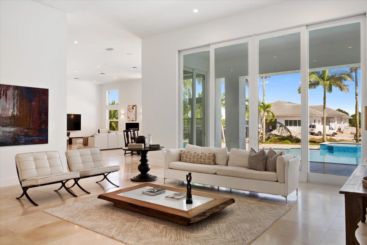 15691 Sunnyland Lane