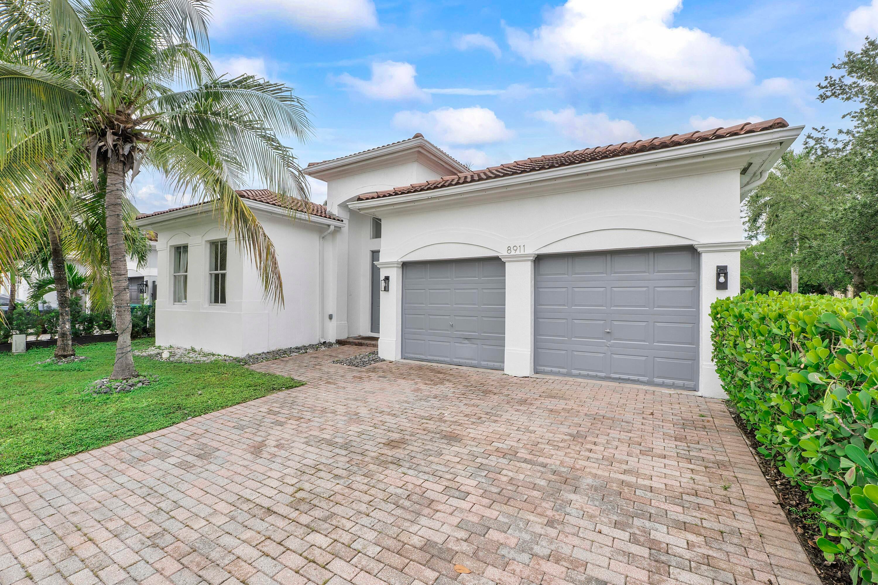 8911 NW 178th Lane
