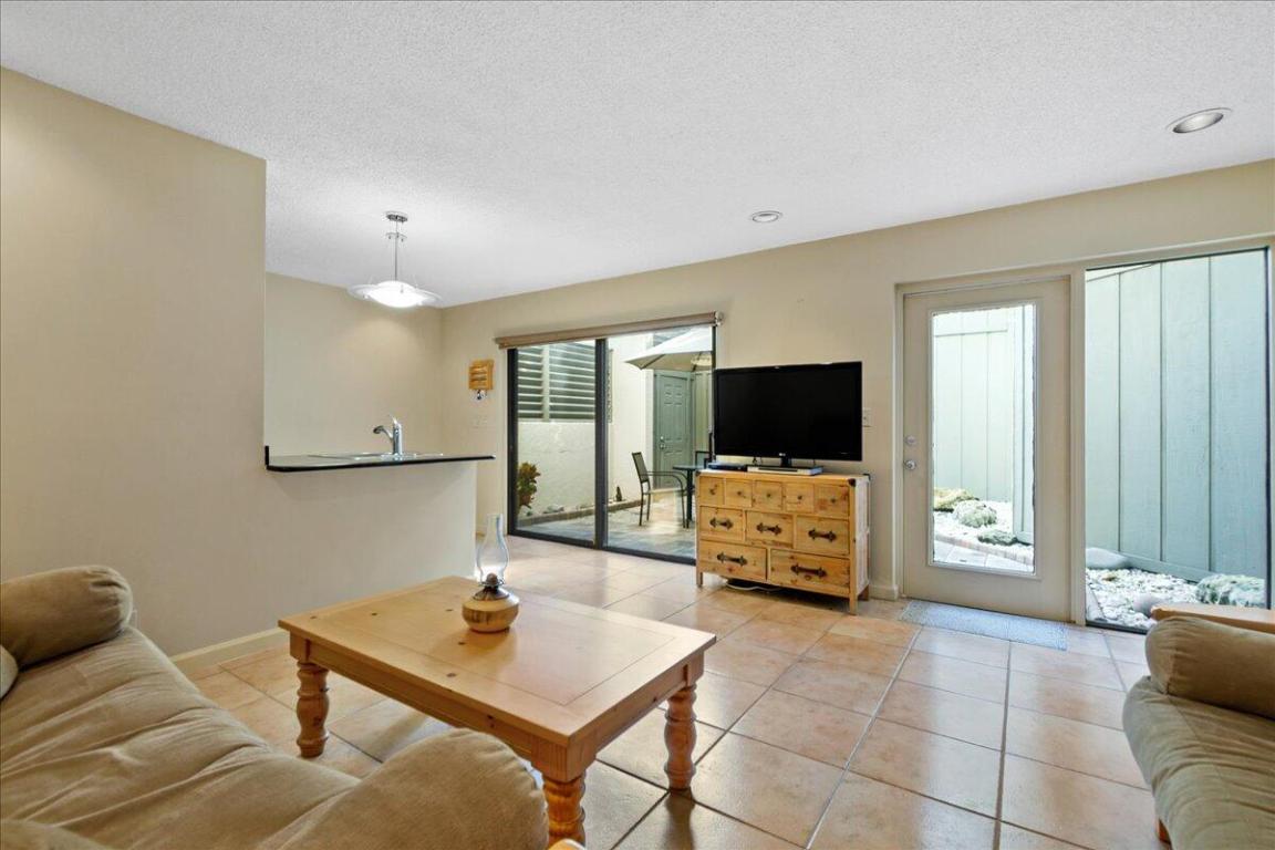 SEA LOFTERS CONDO - Residential