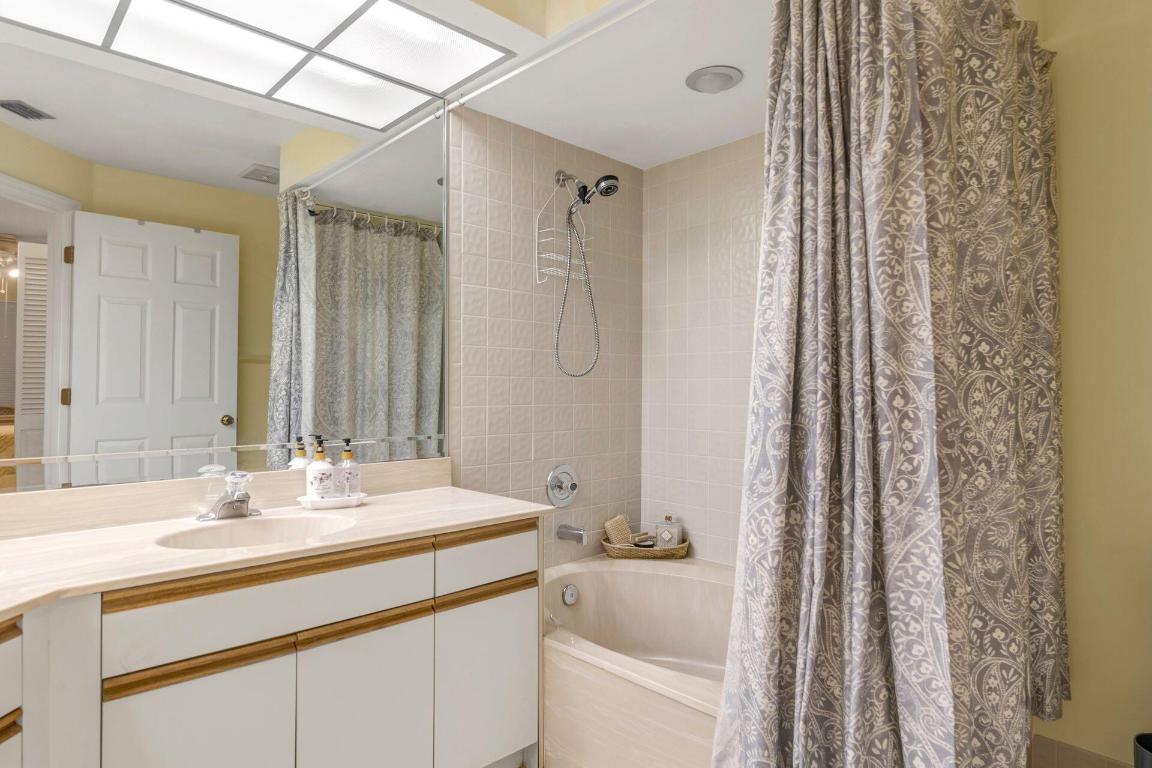 SEA OATS OF JUNO BEACH CONDO - Residential Lease