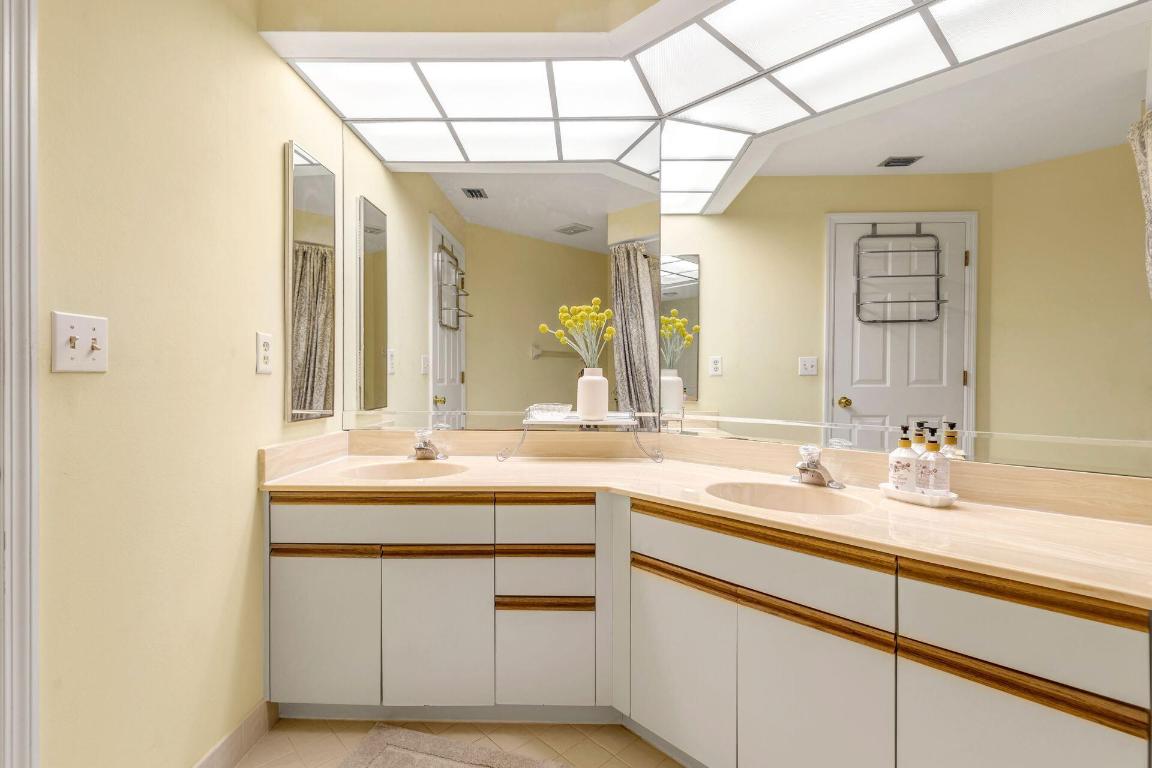 SEA OATS OF JUNO BEACH CONDO - Residential Lease