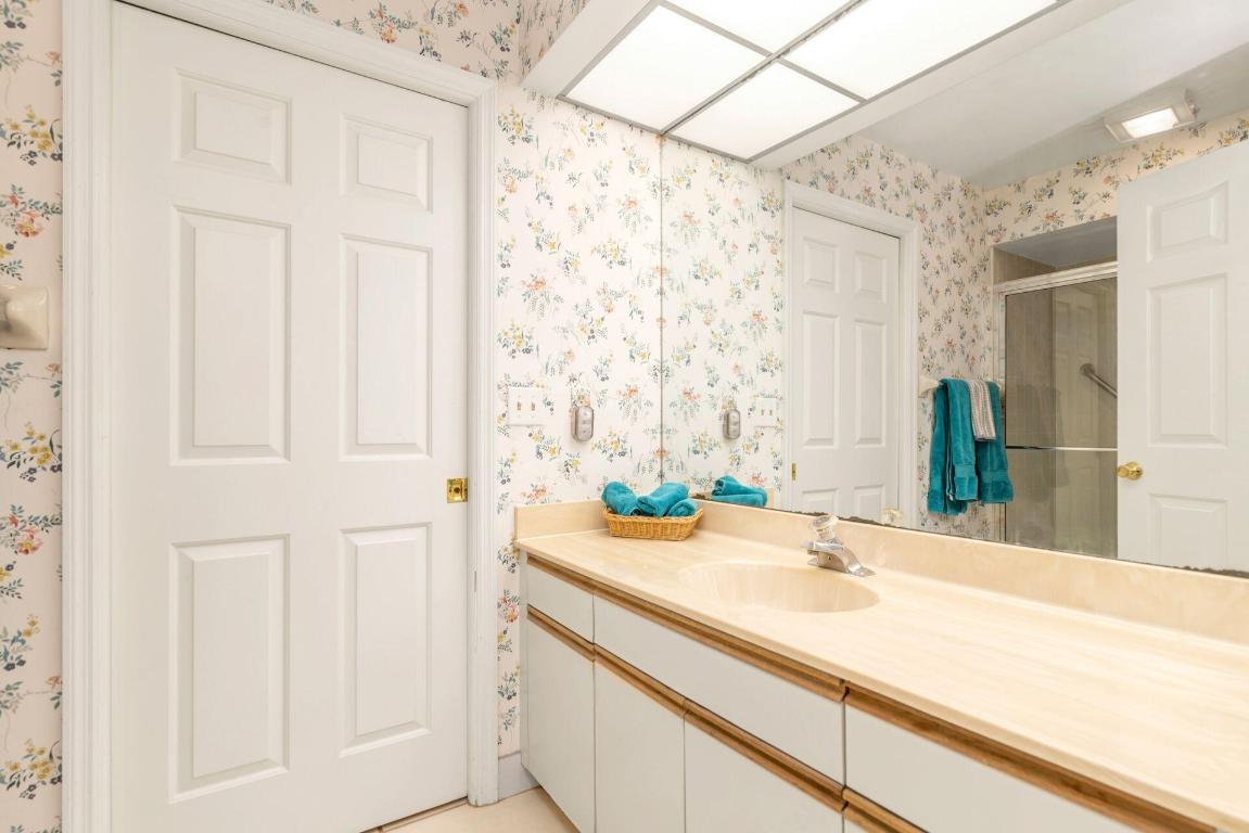 SEA OATS OF JUNO BEACH CONDO - Residential Lease