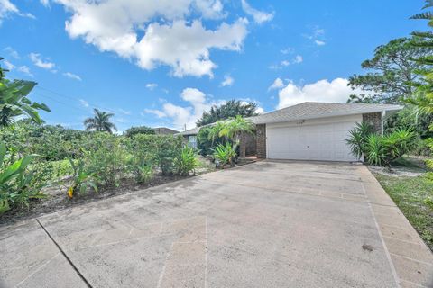 Photo of 1170 SW Edinburgh Drive, Port St Lucie, FL 34953 (MLS # R11135111) Photo of 1170 SW Edinburgh Drive, Port St Lucie, FL 34953 (MLS # R11135111)