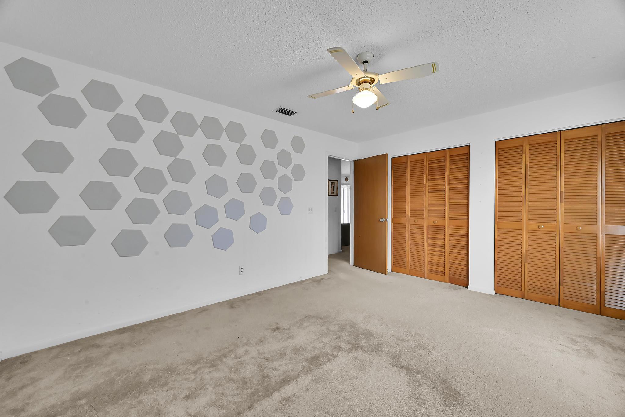 PORT ST LUCIE SECTION 33 - Residential