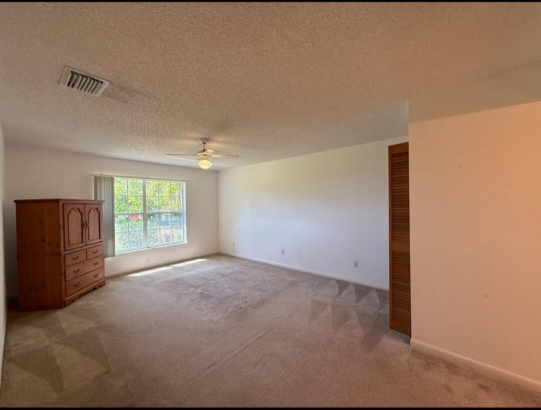 PORT ST LUCIE SECTION 33 - Residential