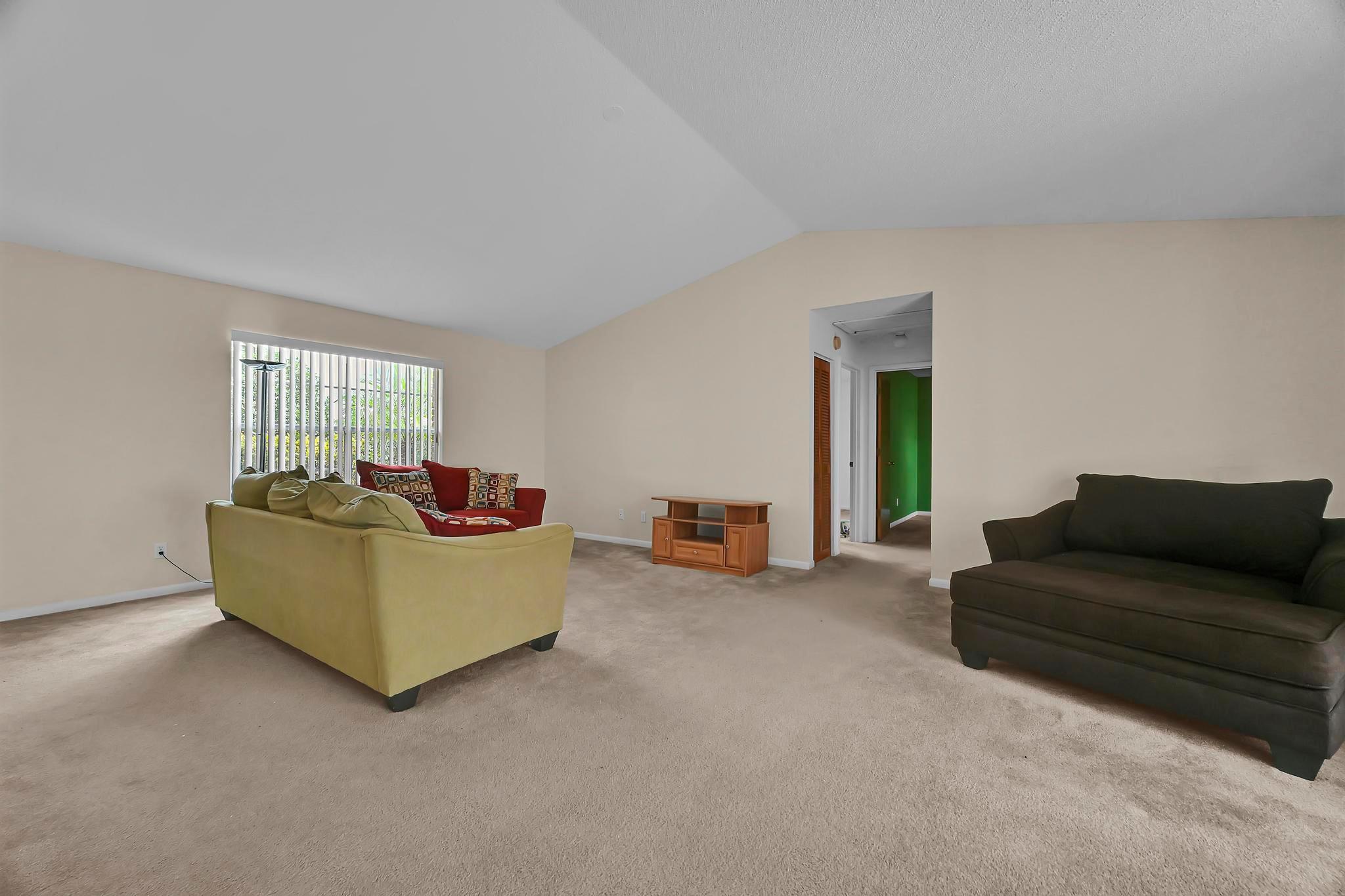 PORT ST LUCIE SECTION 33 - Residential