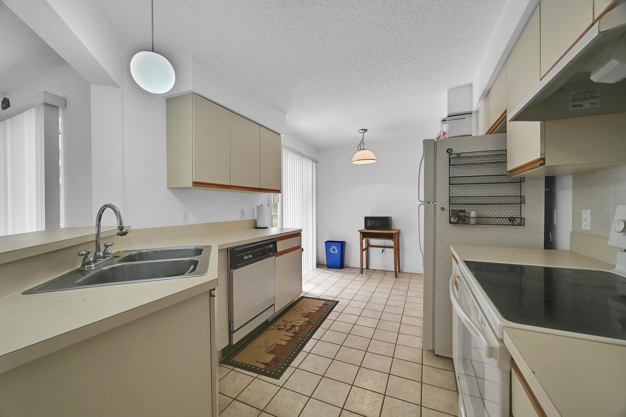 PORT ST LUCIE SECTION 33 - Residential