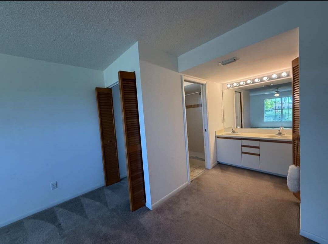 PORT ST LUCIE SECTION 33 - Residential