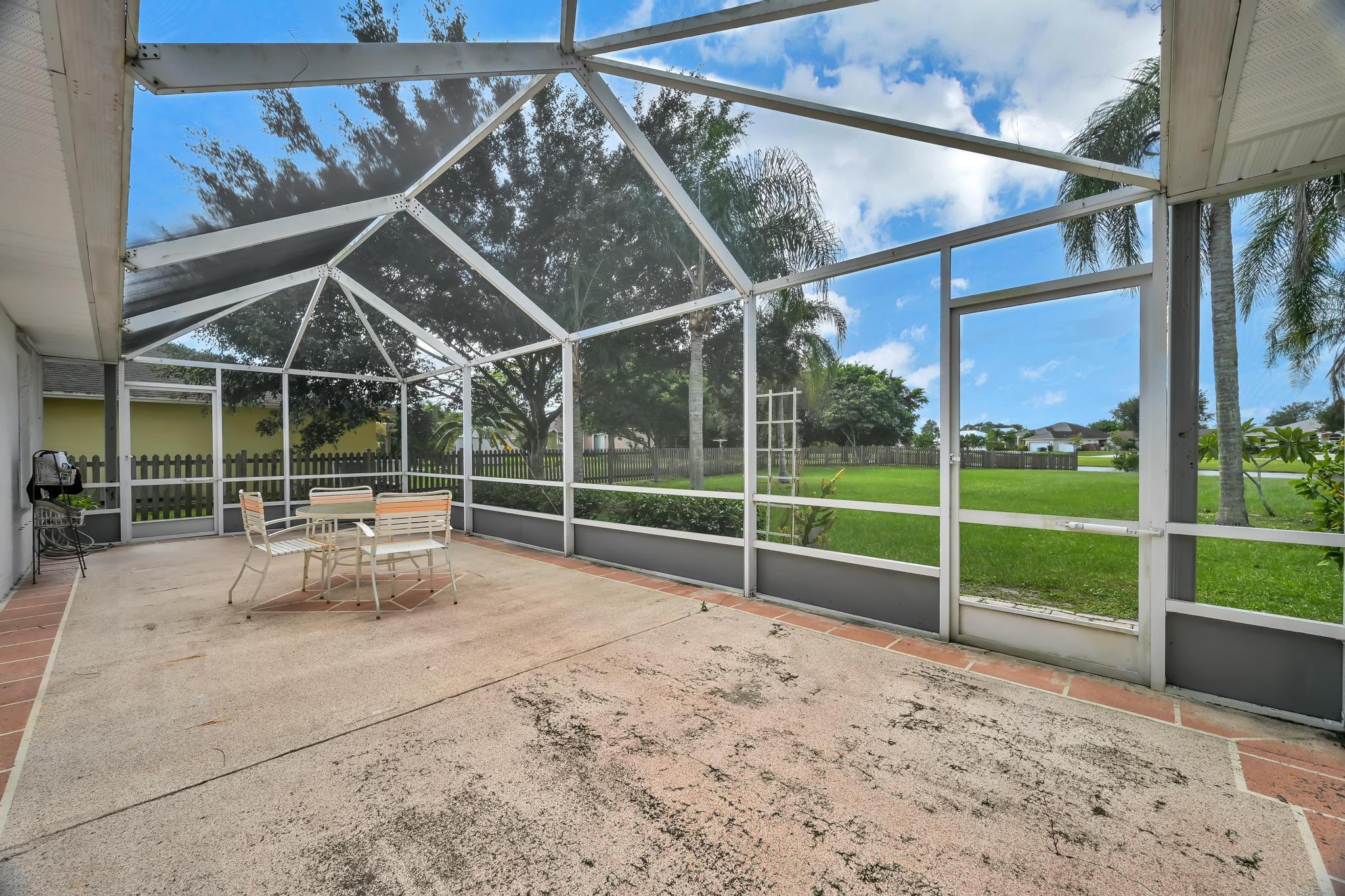 PORT ST LUCIE SECTION 33 - Residential