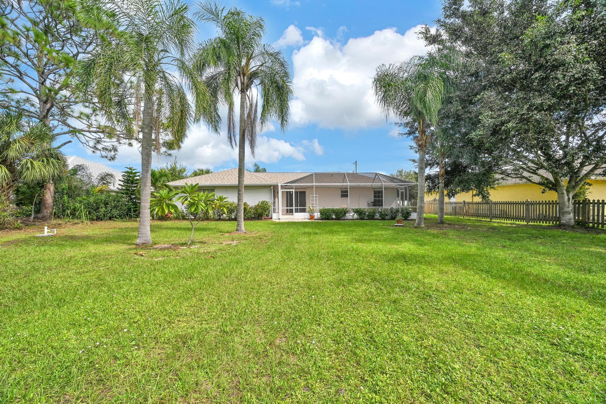 PORT ST LUCIE SECTION 33 - Residential