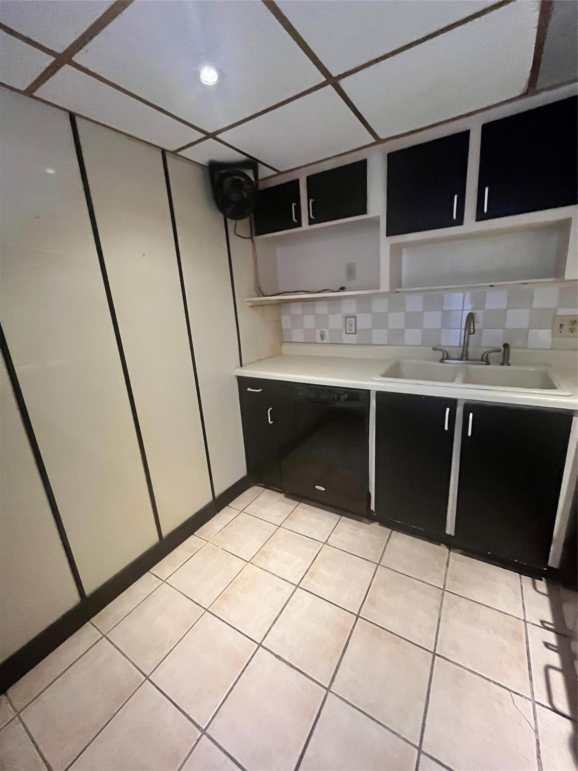 STRATFORD HOUSE CONDO - Residential