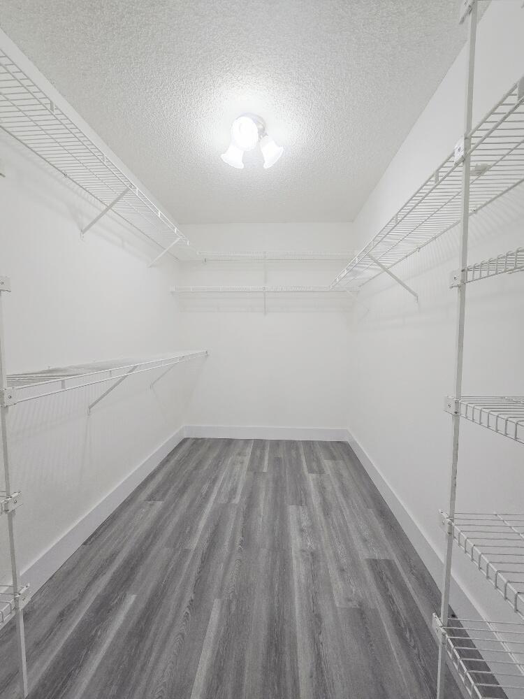 MEADOWLAND COVE 2 OF WELL - Residential