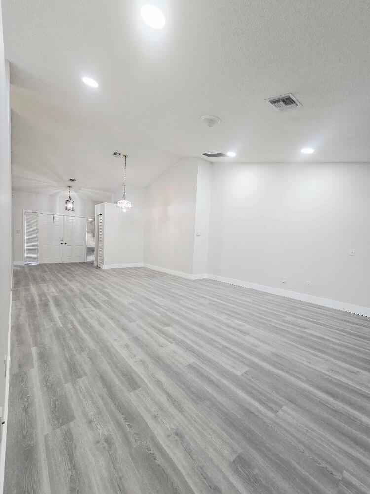 MEADOWLAND COVE 2 OF WELL - Residential