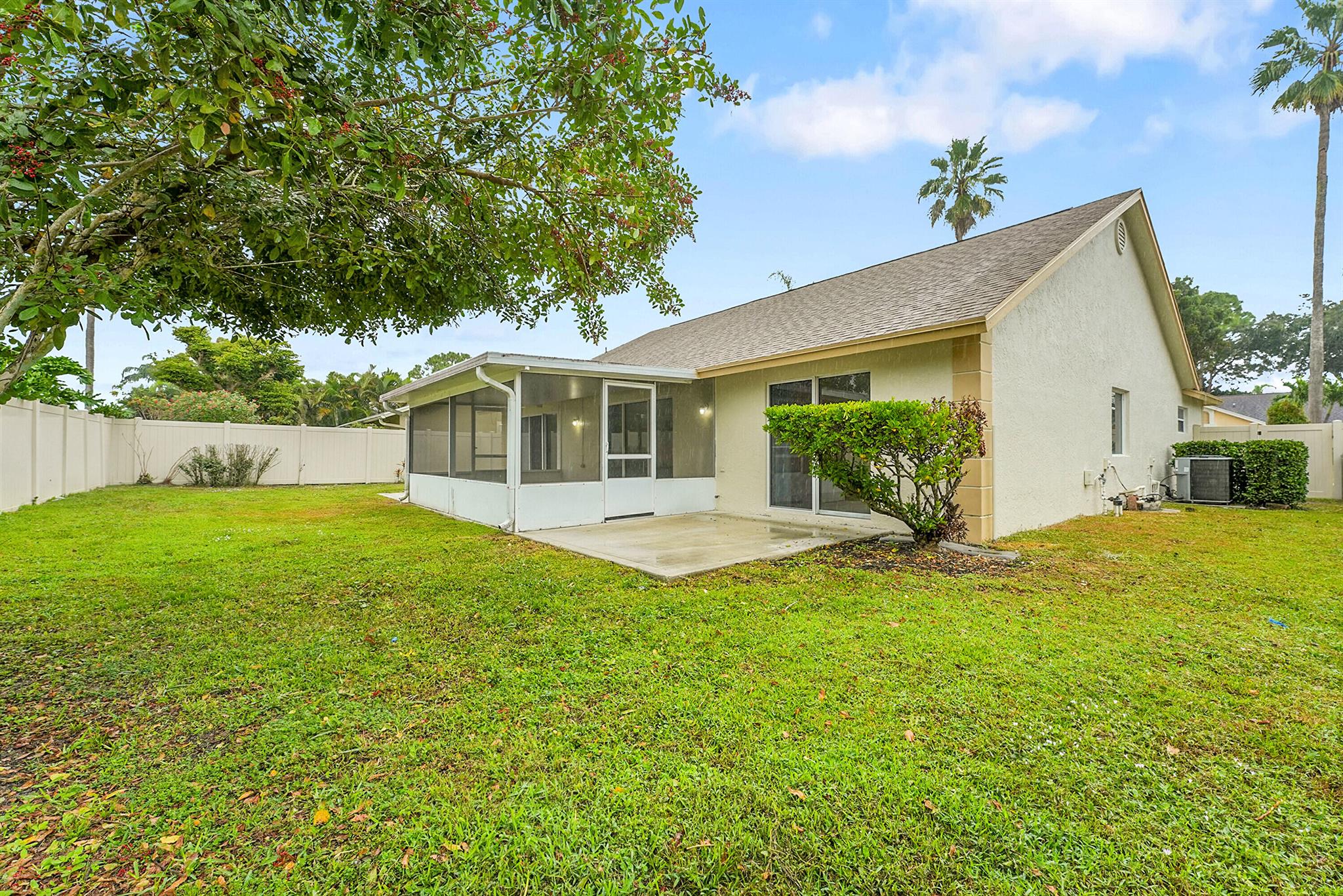 MEADOWLAND COVE 2 OF WELL - Residential