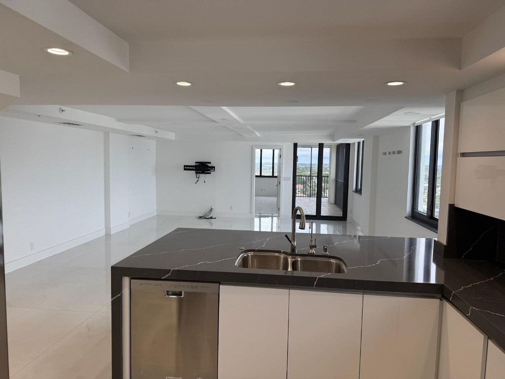 CORONADO AT HIGHLAND BEAC - Residential