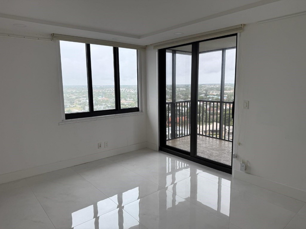 CORONADO AT HIGHLAND BEAC - Residential