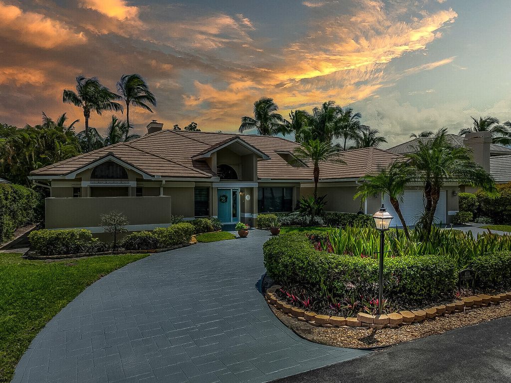 Photo of 8374 SE Lagoon Drive, Hobe Sound, FL 33455 (MLS # R10884324)