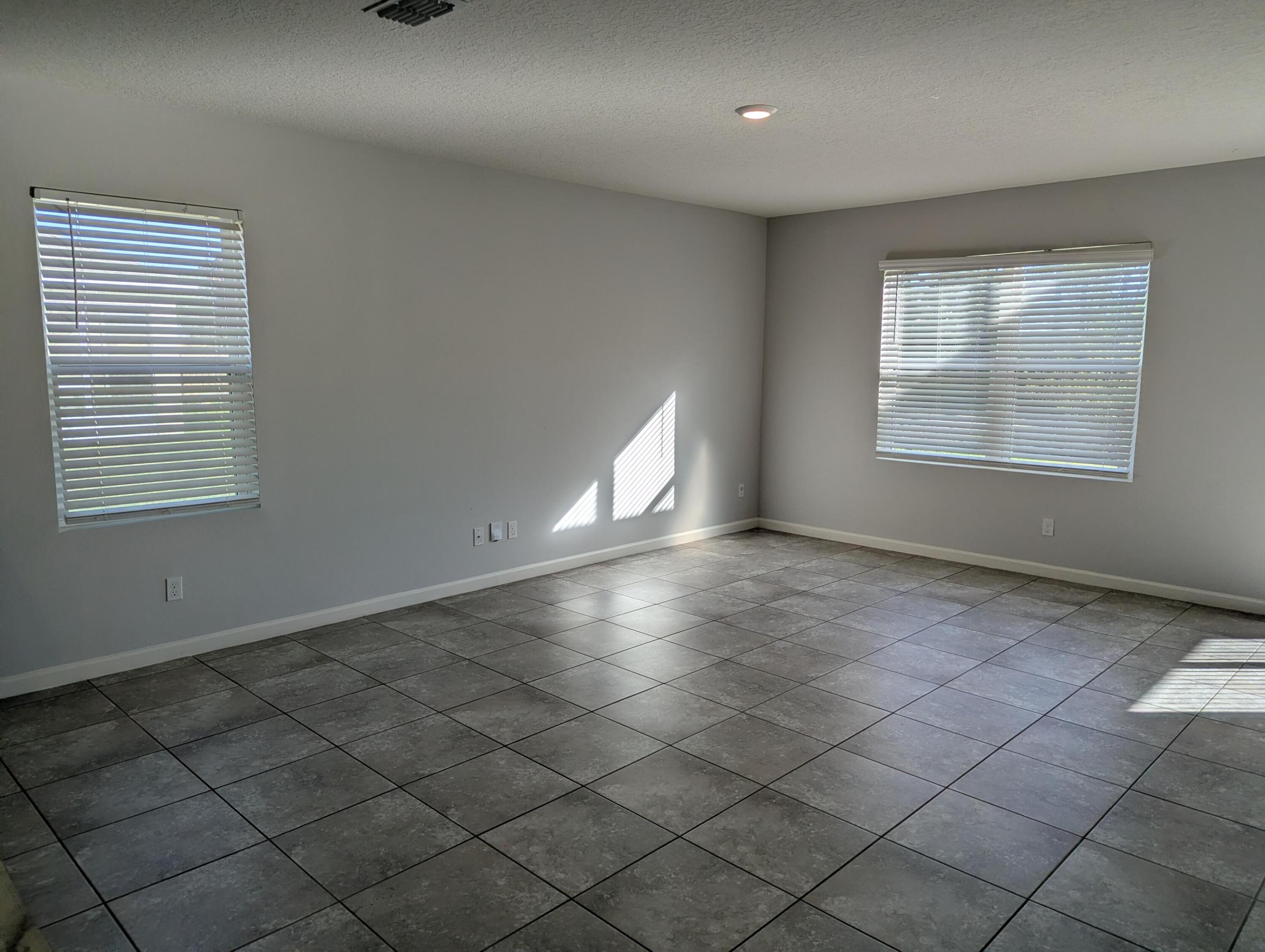 PORT ST LUCIE SECTION 36 - Residential Lease