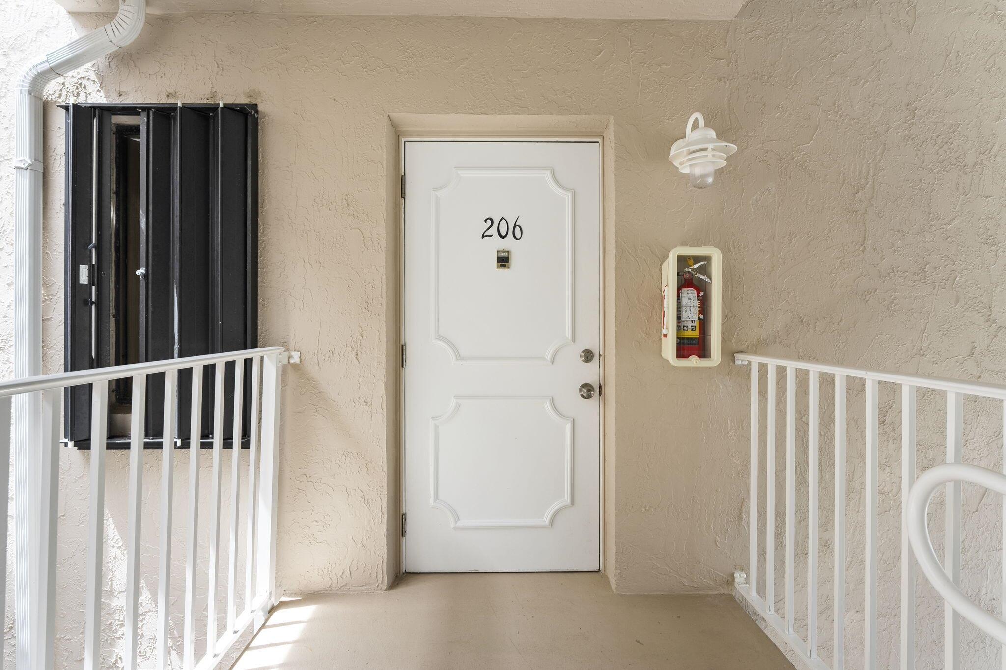 3207 S Lakeview Circle 6206