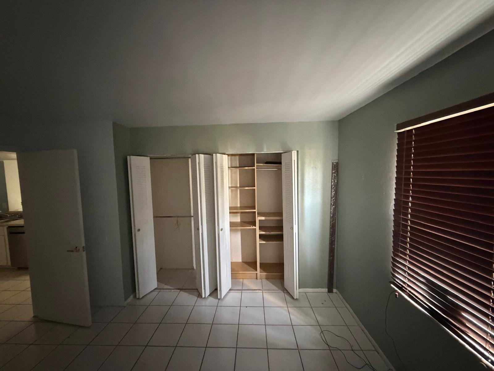 MIDPORT PLACE I A CONDO - Residential