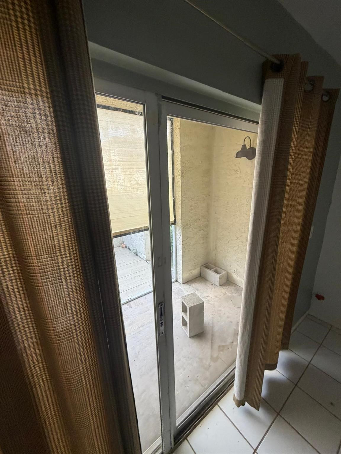 MIDPORT PLACE I A CONDO - Residential